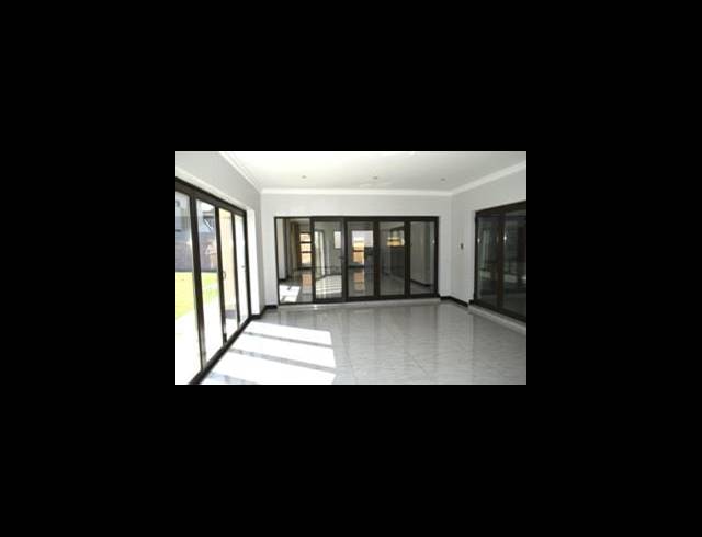 5 BEDROOM FREEHOLD FOR SALE IN HELDERWYK